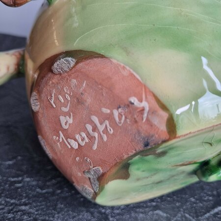 theepot olifant dumbo met grote oren