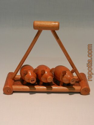 salt and peppershaker3 wood piglets SOLD