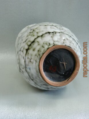 hongarian black and white Hodmezovasarhely ceramic SOLD