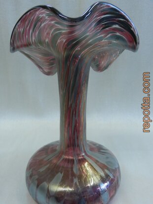 vintage glas vase gemischte farben rot, auberginen und blau