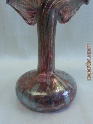 vintage glas vase gemischte farben rot, auberginen und blau