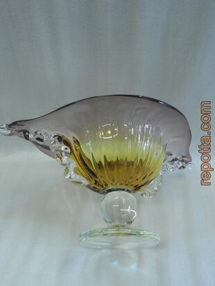 elegante glasschale mit fuss