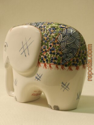 handpainted holland coloured elephant figurine