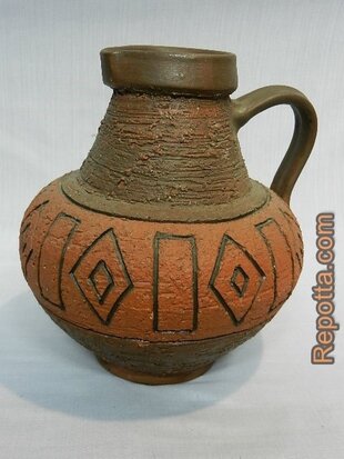 red pottery vase chamotte