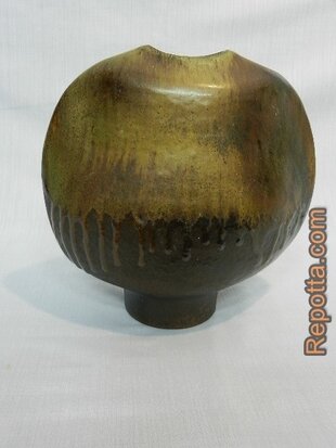 steuler imposing magma vase SOLD