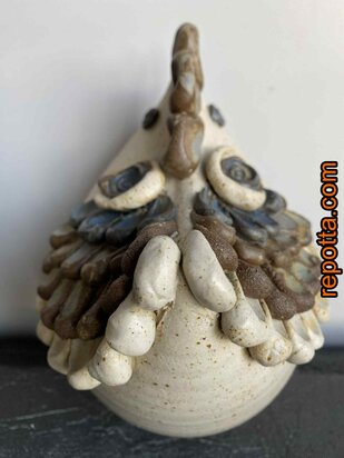 studio keramiek gestileerde ondertekende design kip