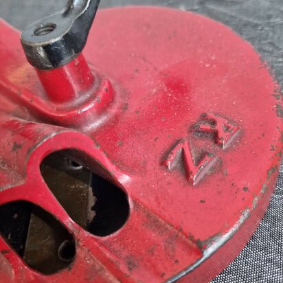 robuust gietijzeren vintage snijbonenmolen uit grootmoeders tijd