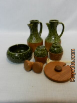 5 piece flavouring set 1970s 