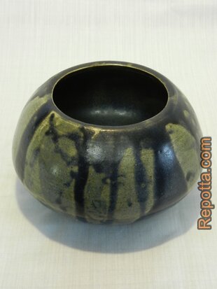 studio ceramic vase SOLD