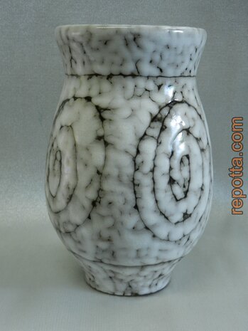 hongarian black and white Hodmezovasarhely ceramic SOLD