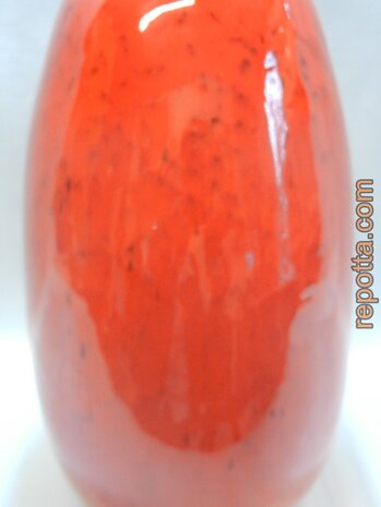 richard uhlemeyer art vase in red glazed shades