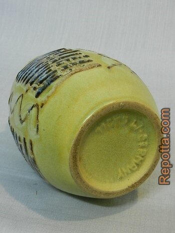 Bay Vase bodenmarkerung 110 15