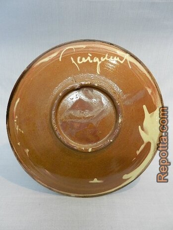 puigdemont earthenware apple plate