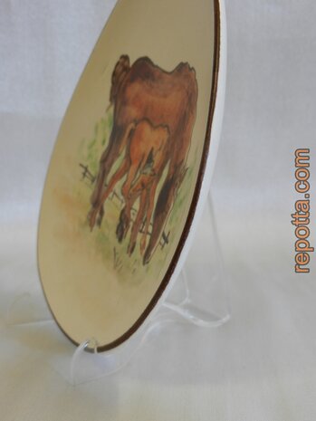 Ilkra handpainted plate with horse en foal