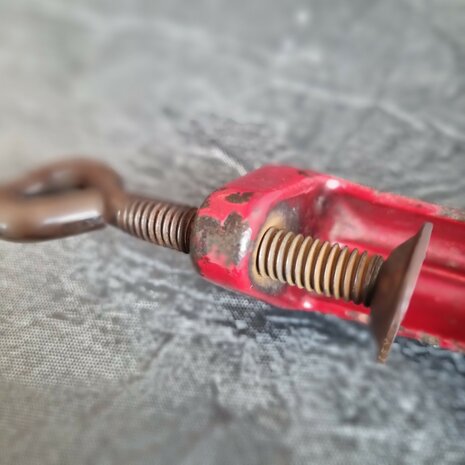 robuust gietijzeren vintage snijbonenmolen uit grootmoeders tijd