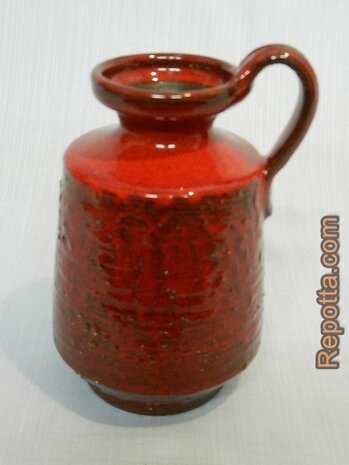montanus & remy vase with decorative handle
