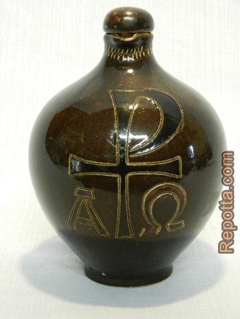 holy water jug with basemark SOLD