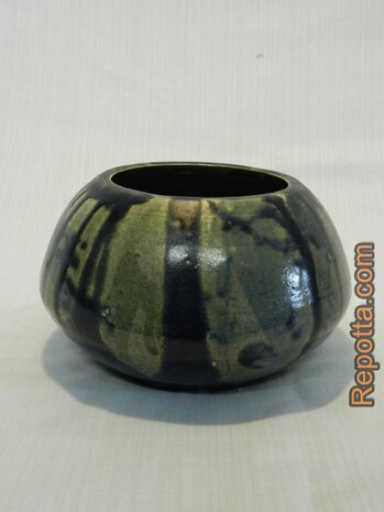studio ceramic vase SOLD