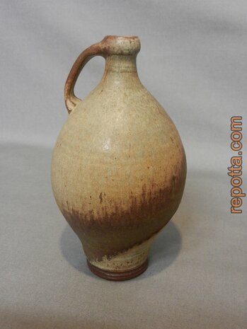 studio jug with signature